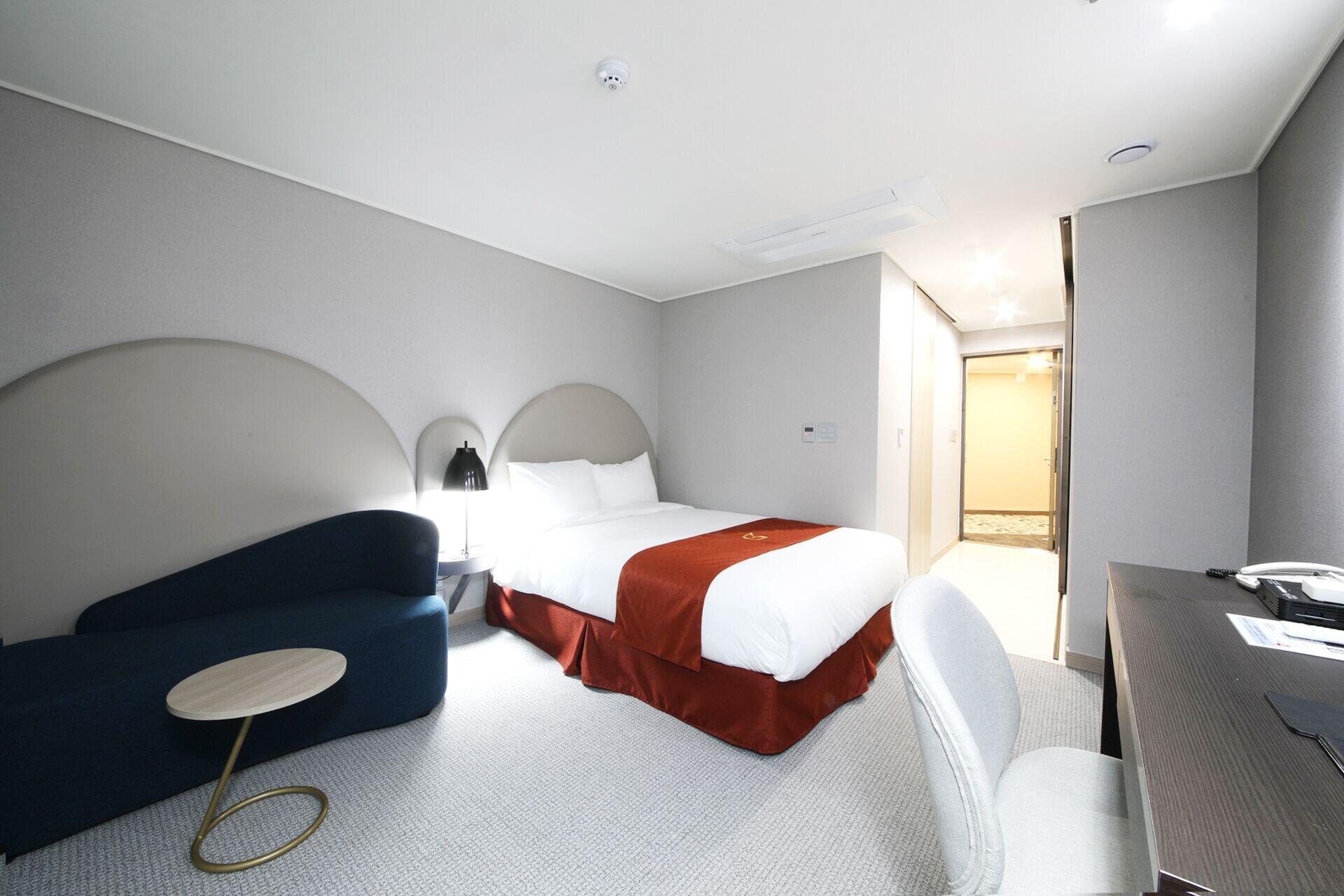Golden Tulip Essential Namgang Hotell Jinju Exteriör bild
